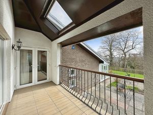 Photo 1- click for photo gallery